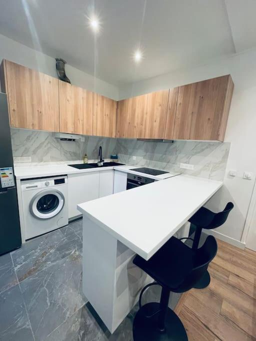 Charmant Appartement Americain Saint-Denis  Exteriör bild